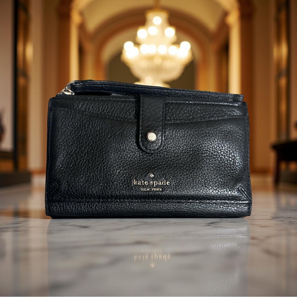 Kate Spade Black Leather Women's Wristlet/wallet